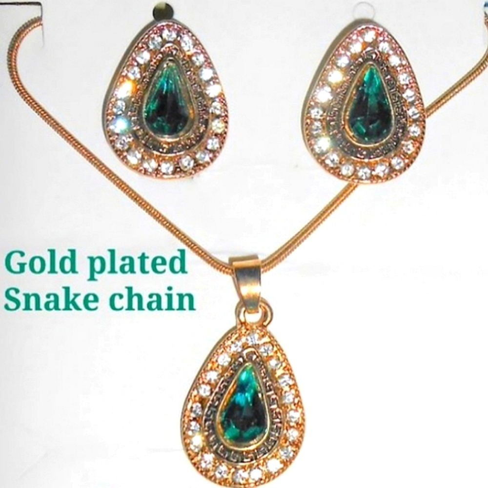 Green Crystal Necklace Set